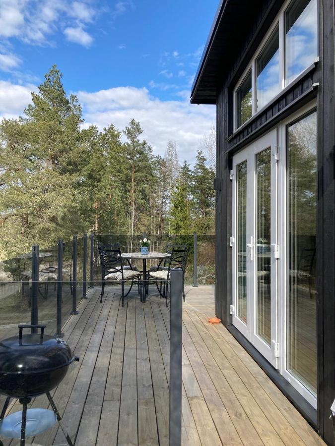 Cabin In The Woods, Close To Lake Maelaren يسكيلستونا المظهر الخارجي الصورة